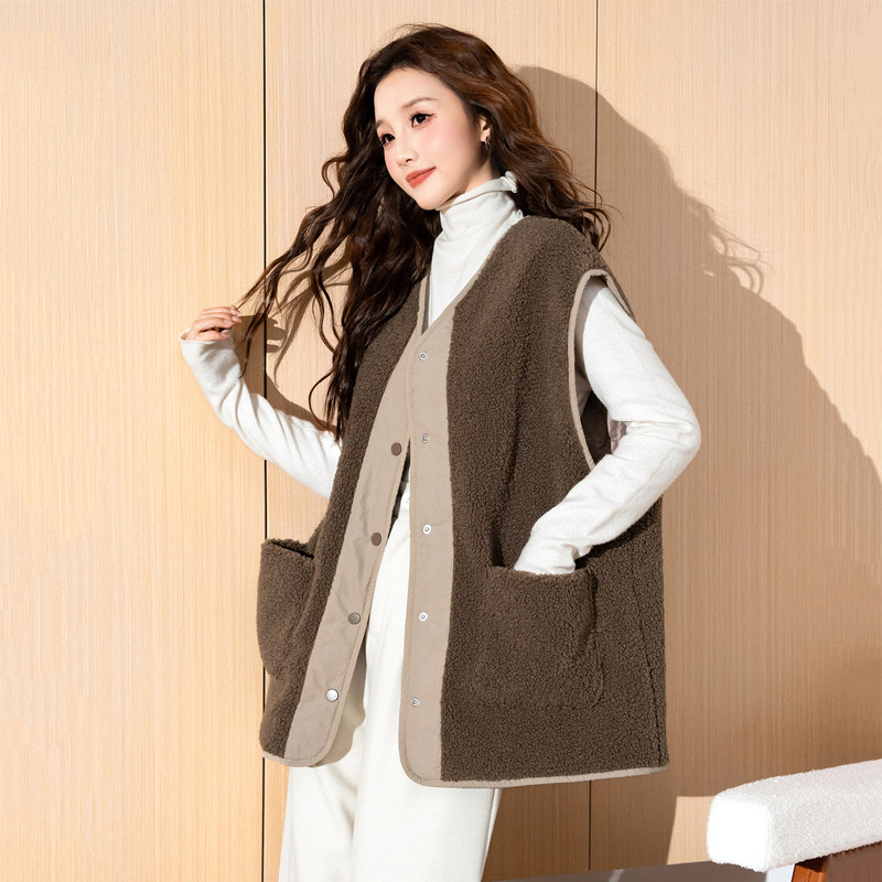 唐狮仿羊羔毛马甲外套女2025秋冬新款V领拼接设计感宽松外穿背心