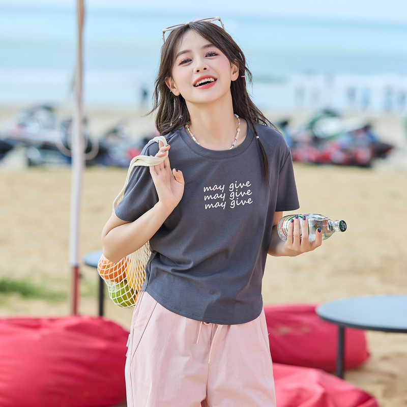 唐狮莫代尔短袖T恤女2025夏季新款简约字母印花宽松显瘦短款上衣