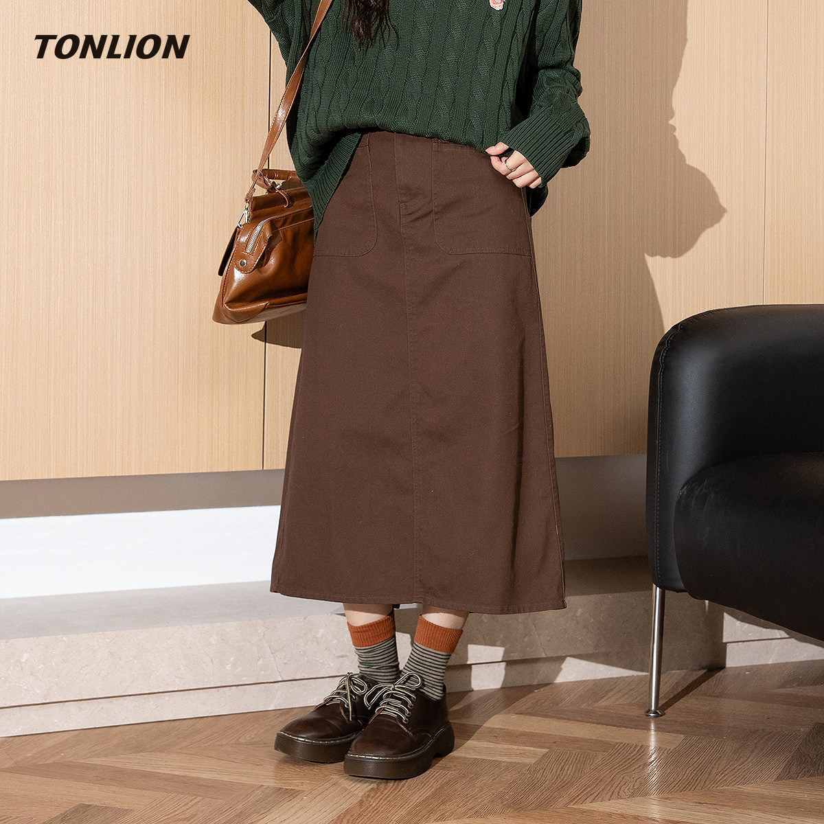 唐狮a字半身裙女2025秋冬新款美拉德穿搭高腰显瘦小个子长款裙子