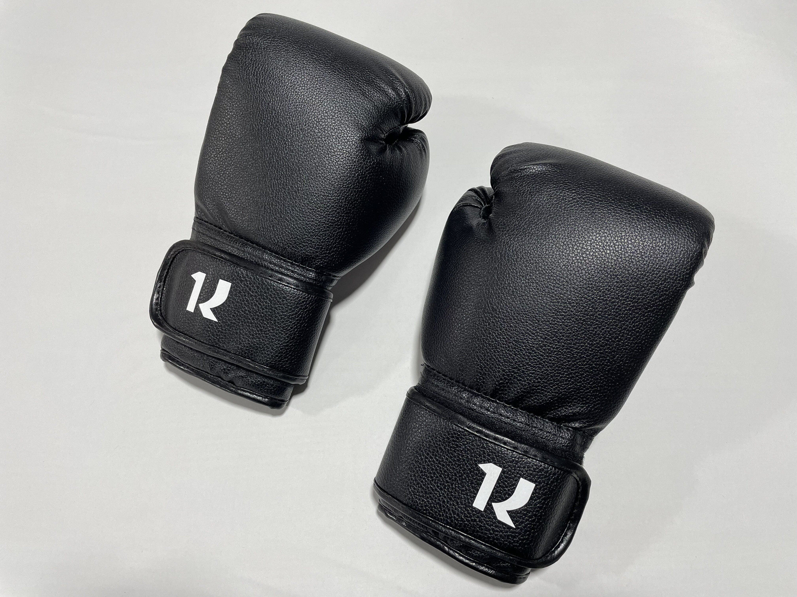 拳击专业手套格斗泰拳儿童散打沙袋手套训练比赛搏击男女孩透气