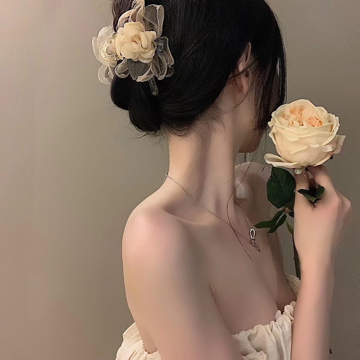 花朵抓夹鲨鱼夹高级感发夹女可爱