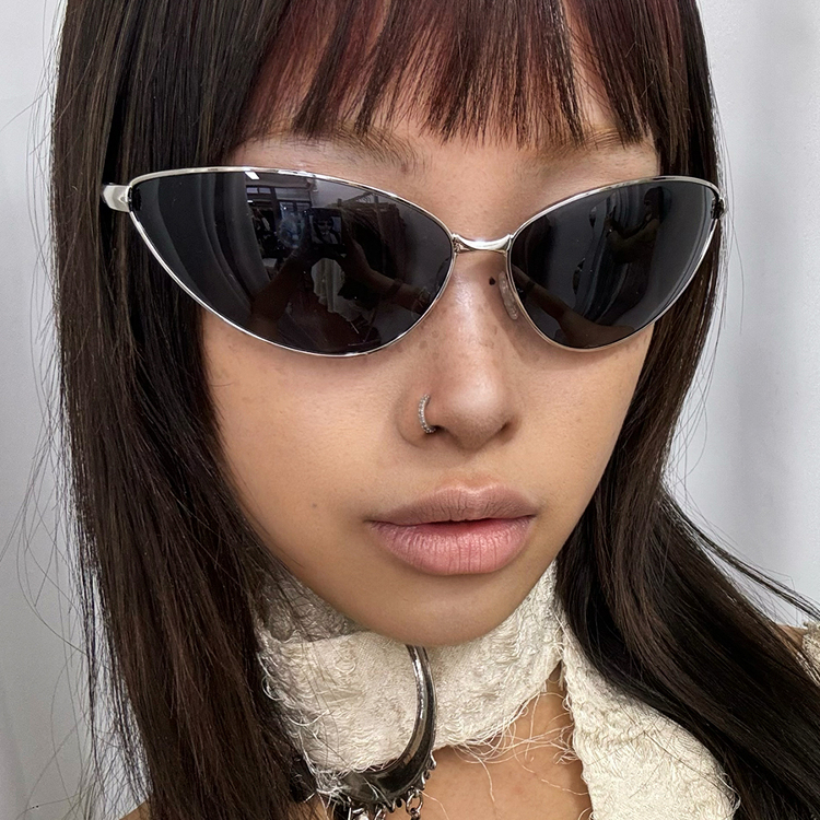 【亚洲眼镜公司】y2k金属猫眼三角墨镜男女素颜凹造型太阳镜