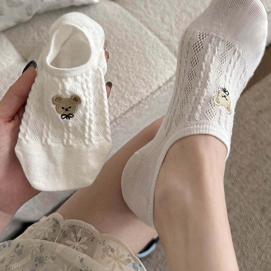 女士小熊袜子女款春秋季薄款纯棉奶白色可爱卡通透气床袜低帮短袜