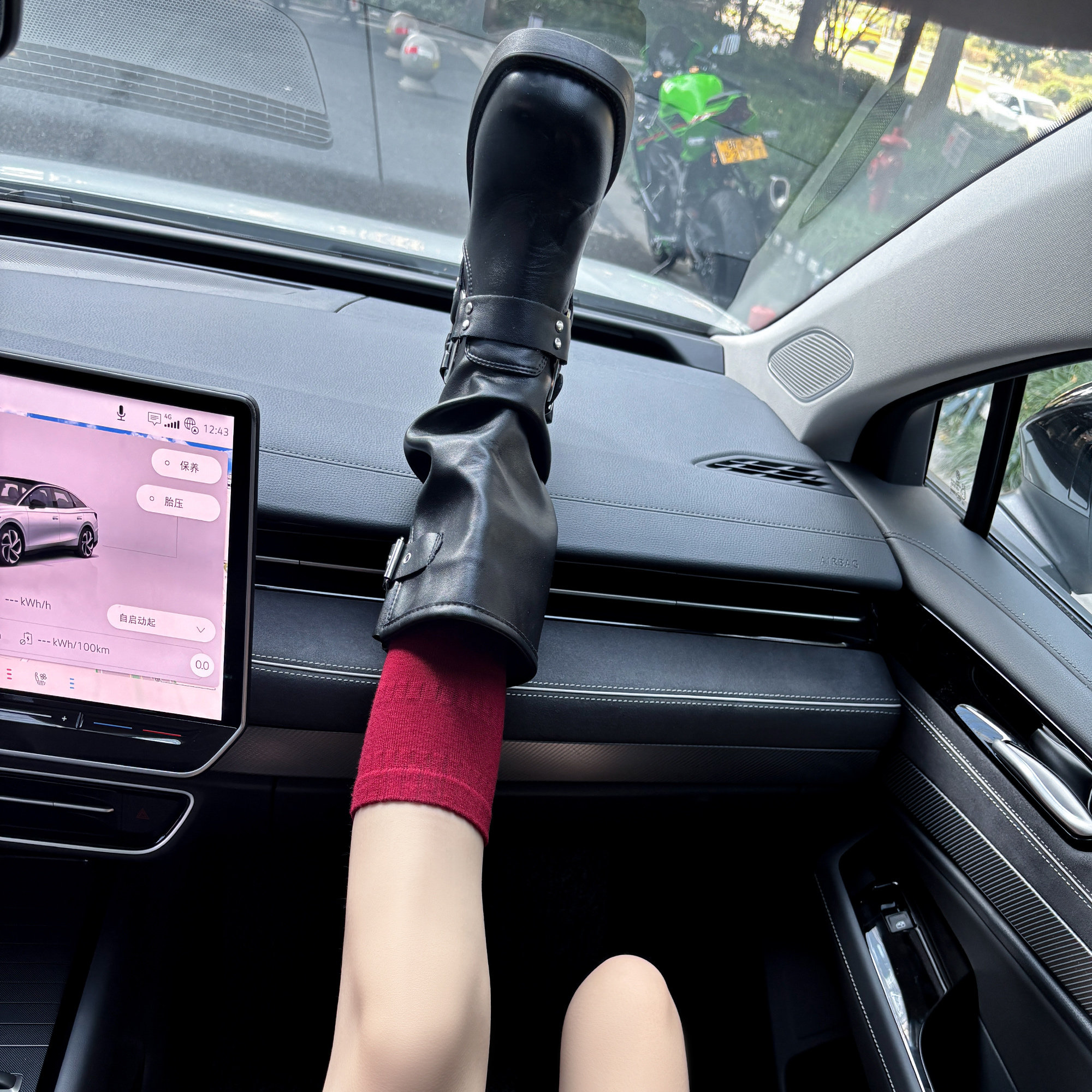 “秋冬限定”酒红色羊毛小腿袜子女秋冬保暖显白显瘦堆堆袜配靴子,女士内衣/男士内衣/家居服,中筒袜,淘宝优惠券,粉丝福利购,淘宝优惠卷