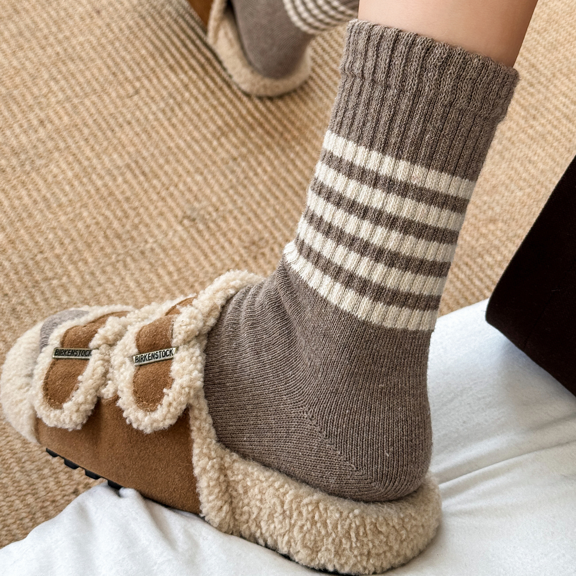 袜子女秋冬季新款条纹中筒袜加绒加厚保暖厚羊毛袜配勃肯鞋长筒袜,女士内衣/男士内衣/家居服,中筒袜,淘宝优惠券,粉丝福利购,淘宝优惠卷