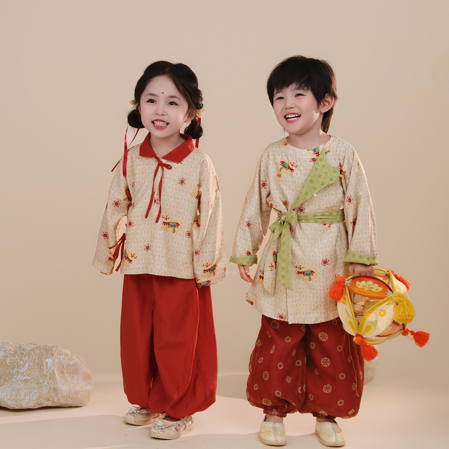 中秋男女童唐制圆领袍汉服套装图片