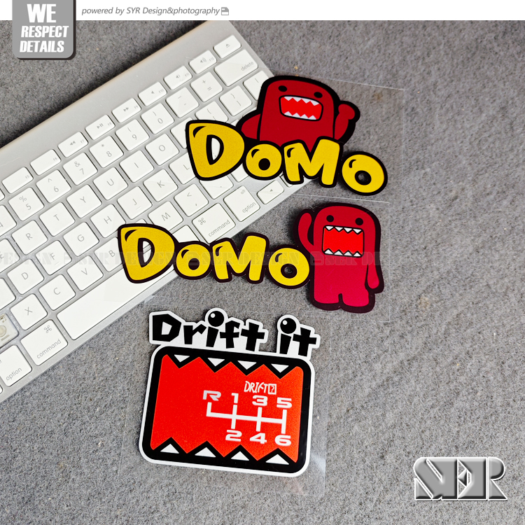 动漫DOMO卡通熊车窗 后视镜车尾偷窥贴纸反光贴纸防水车身划痕贴