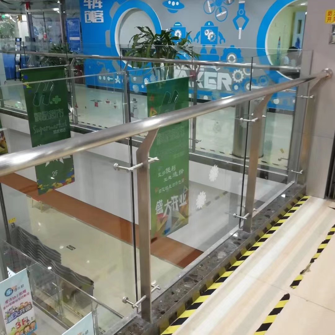 玻璃栏板 扶手 钢化玻璃夹胶玻璃不锈钢扁钢立柱扶手 安全牢固美