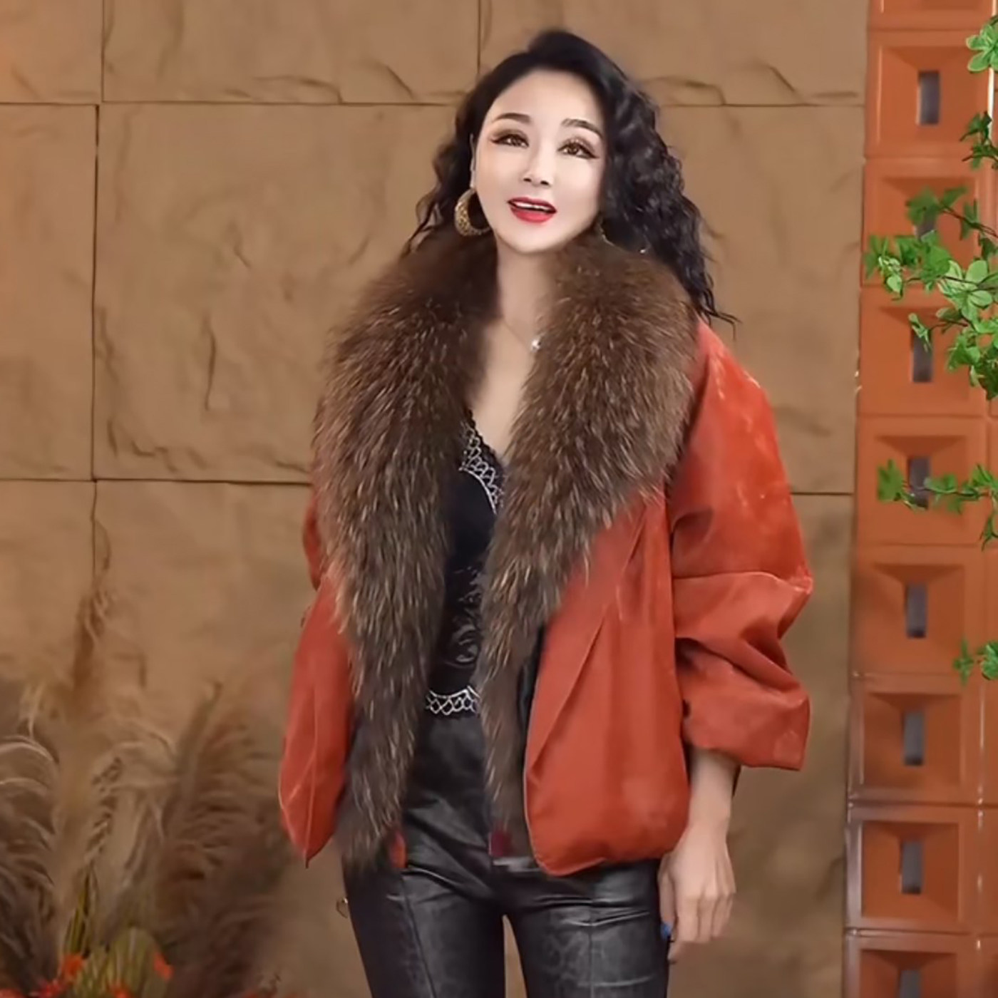 秋冬新款时尚加绒PU皮衣外套女