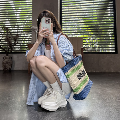 Lisa同款厚底白色休闲运动鞋女2024新款超火小白鞋百搭增高老爹鞋