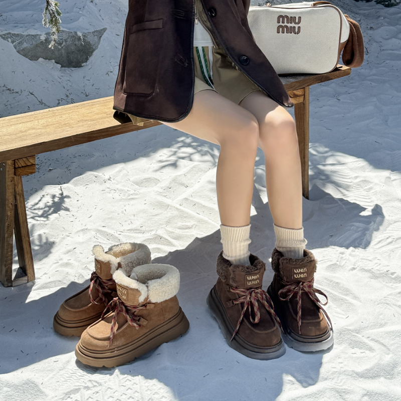 厚底真皮羊羔毛雪地靴女2024冬季新款短筒东北棉鞋加绒加厚保暖靴