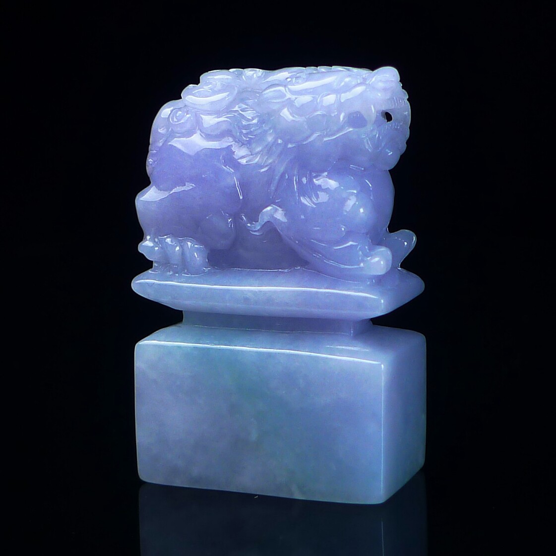 缅甸天然翡翠A货春带彩印章镇纸