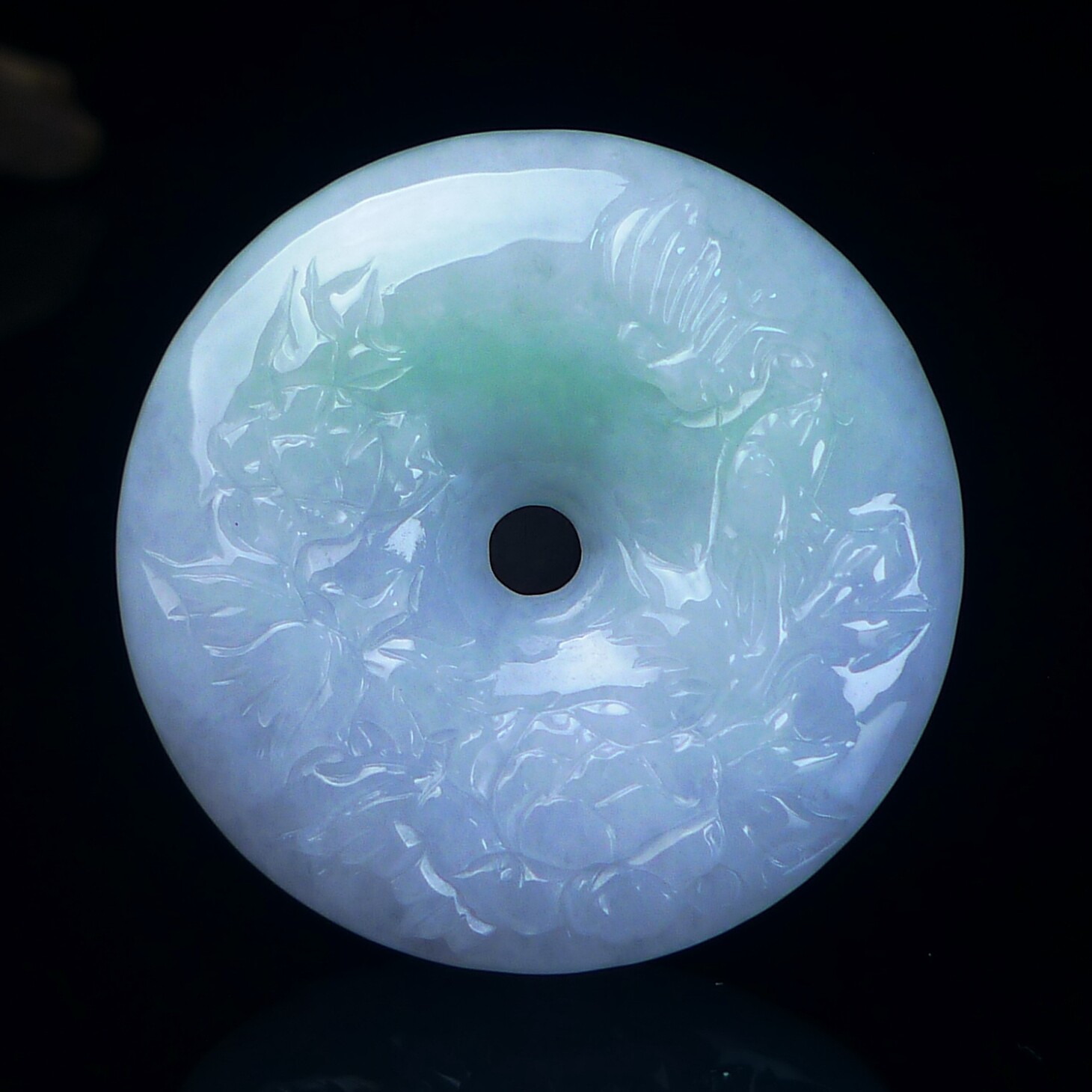 缅甸天然翡翠A货春彩雕花平安扣