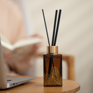 2026新款 香薰精油扩香熏室内蓝风铃香氛藤条香薰摆件厕所除臭香水