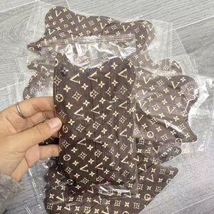 三层口罩 印花一次性独立包装 蝴蝶型V字显脸小时尚 网红高颜值潮款