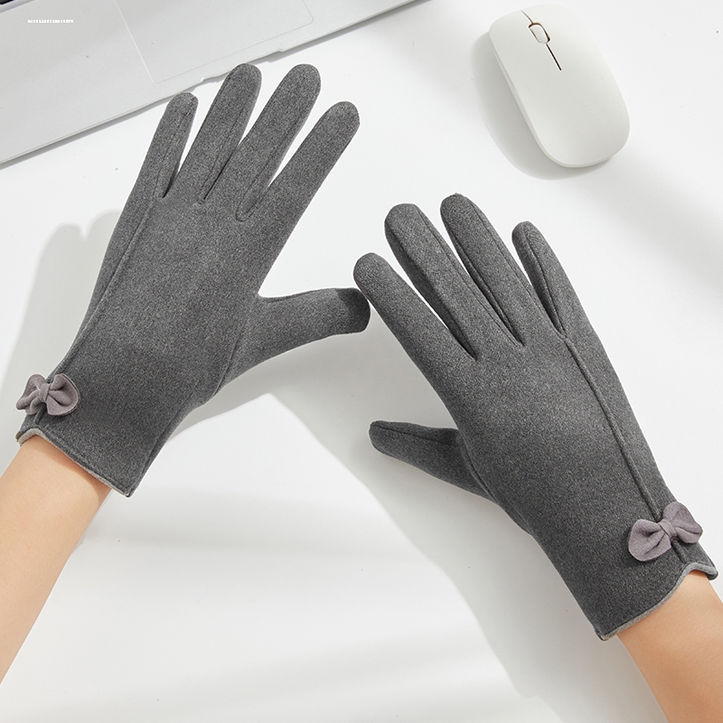 冬季保暖鹿皮绒手套女士修饰手型内里加绒手套防风寒爱心触屏手套