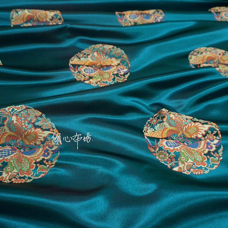 孔雀蓝绿色净版团蝶恋花幸福长寿织锦缎布料国风丝绸段子面料汉服