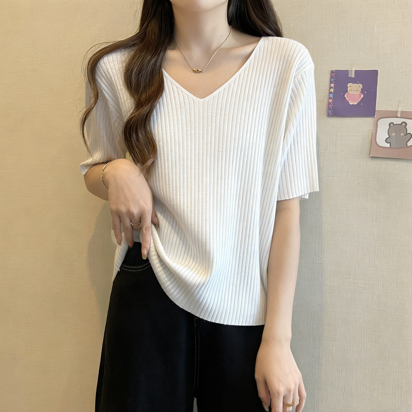 大码女装正肩冰丝针织短袖t恤女2026夏季新款胖mm显瘦百搭V领上衣