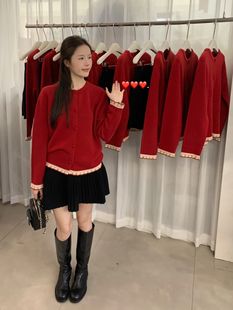 女休闲毛衣 口羊毛针织开衫 25秋冬韩版 复古新年红色圆领蕾丝拼接袖