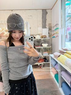 显瘦纯欲上衣 女修身 25秋冬韩版 洋气一字肩露肩灰色细羊毛针织衫