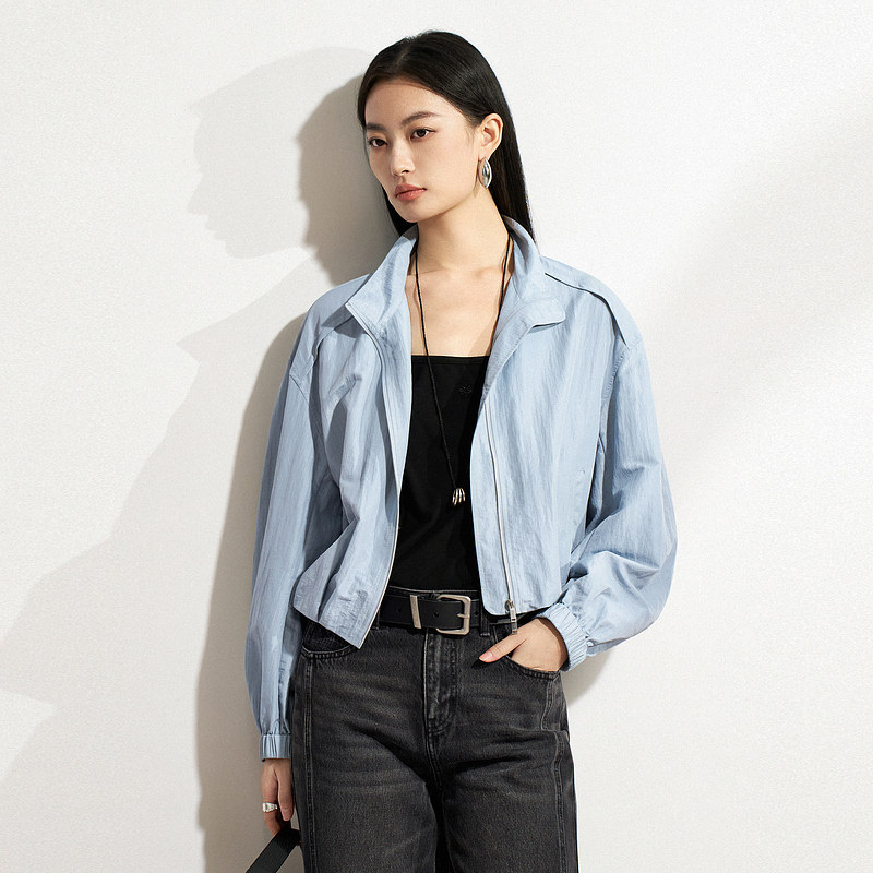 XG雪歌2026春夏新款休闲风立领短外套女宽松显瘦上衣XM207508A820