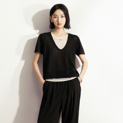 XG雪歌慵懒风黑色假两件针织衫女夏V领宽松短袖上衣XM211628A890
