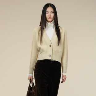 XG雪歌2025冬新款绵羊毛miu系通勤V领短款针织开衫女XK411034A130