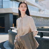 XG雪歌2026春国风盘扣荷叶边智性通勤缎感暗纹衬衫 女XL121022A263