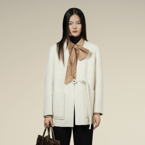 少库存  XG雪歌绵羊毛呢大衣XK410022A391