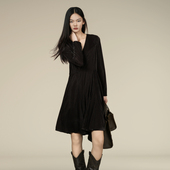 V领绒面抽褶复古轻熟A版 XG雪歌25冬新款 法式 连衣裙女XK404006A174