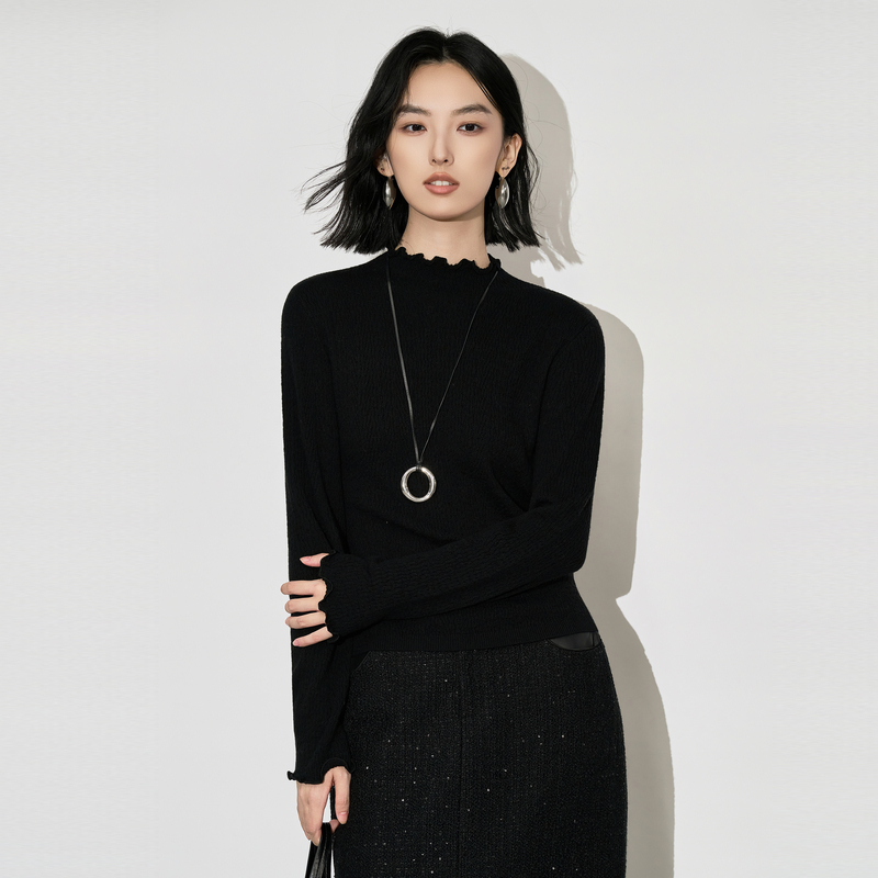 XG雪歌黑色半高领针织衫女25冬款木耳边修身打底上衣XL411647A890
