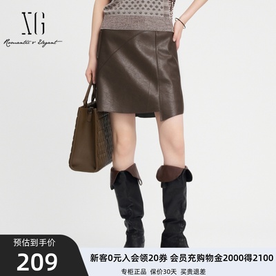 xg雪歌简约高腰A字皮短裙女2024冬新款不规则半身裙XJ403036A172