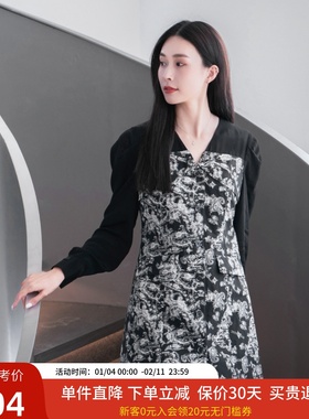 xg雪歌小众拼接印花V领连衣裙女24秋新款通勤中长裙XJ304004B297