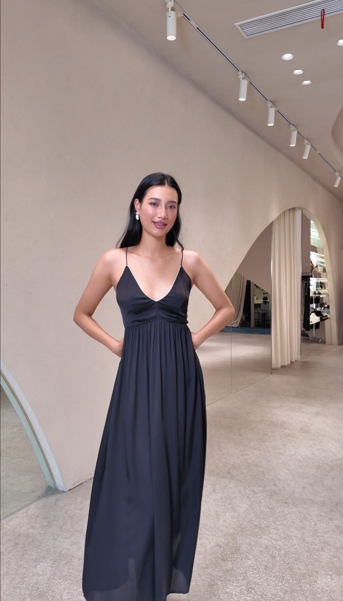 Dakota深V领吊带连衣裙聚会派对瑞典charlotta gandolfo