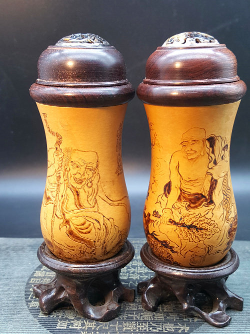 丰一阁精品天津陈金博砑花烫画罗汉图蛉虫葫芦可养扎嘴姐儿一对