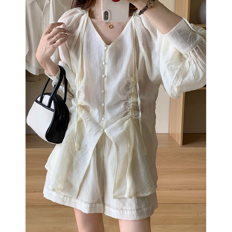 轻熟防晒时尚套装女早秋泡泡袖高腰显瘦衬衫上衣休闲短裤两件套