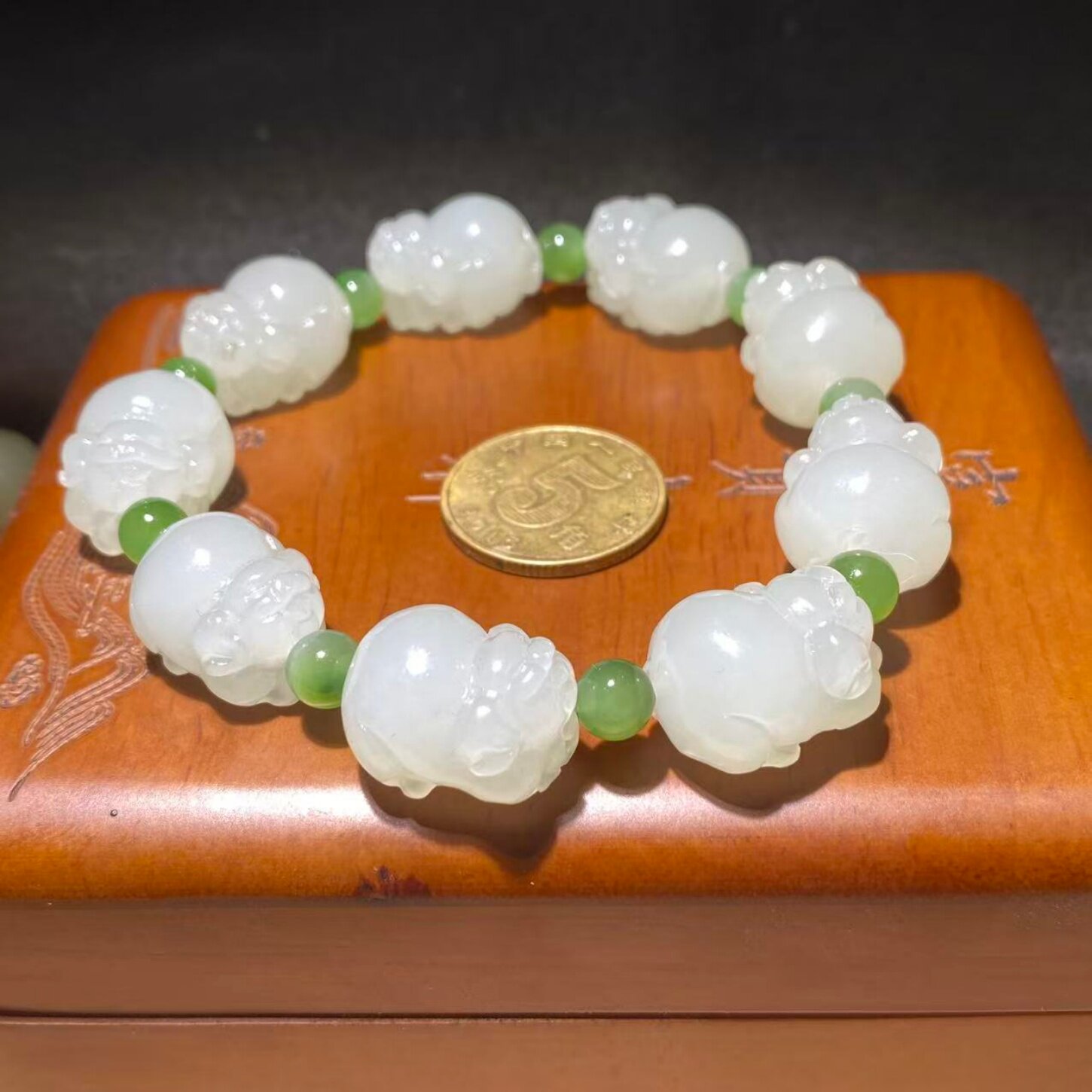 天然和田玉昆仑白玉半手工雕刻生肖开运招财猪手链手串饰品礼物