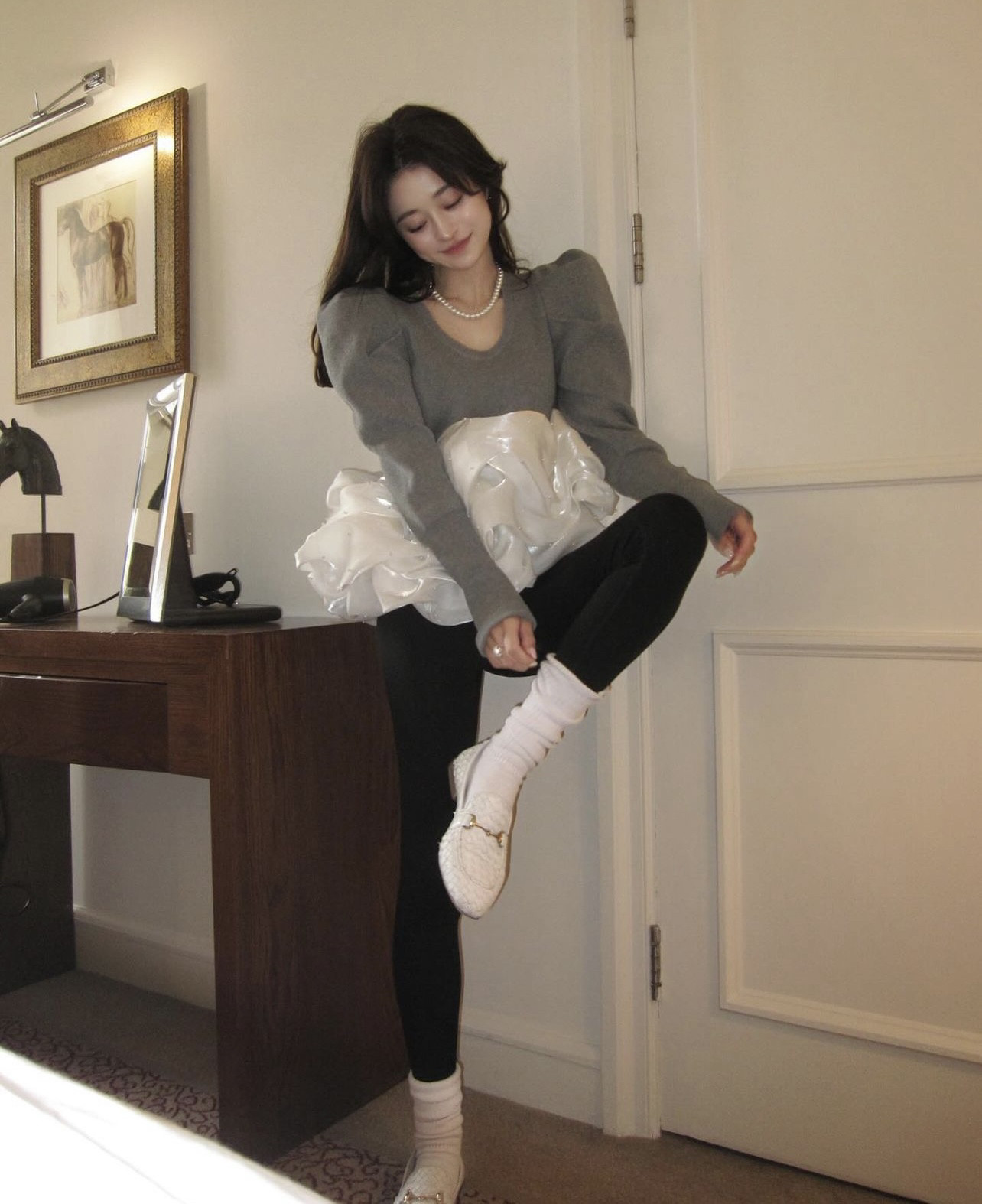 纯原 独 bibiy人气蓬蓬摆珍珠点缀U领针织衫2025 迪士尼风