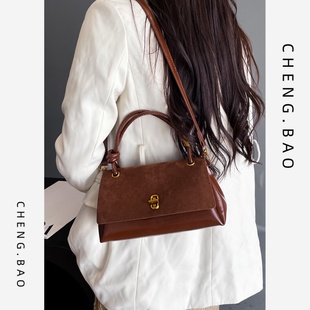 秋冬超火复古小包包女式2026新款轻奢小众高级感斜挎包手提小方包