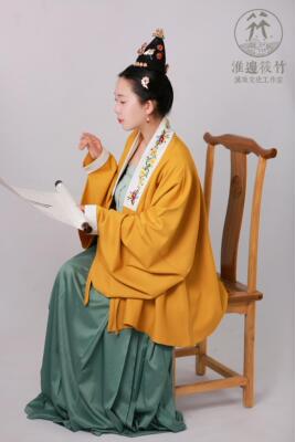 筱竹菱格对穿交复原纹绣花汉服