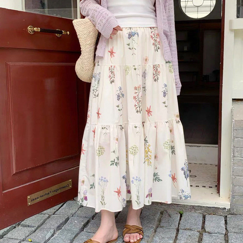 法式甜美碎花a字松紧腰白色百褶半身裙女夏季新款小个子中长裙子