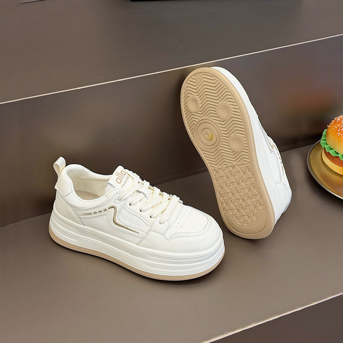 修脚百搭【运费险三包】超轻便增高厚底小白鞋女学生真皮2026春季