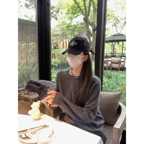 大小姐77通勤灰色毛衣
