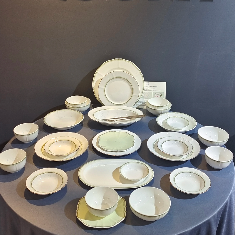 韩国原装进口中古风英伦清雅骨瓷餐具套装家用碗盘碗碟送礼自用