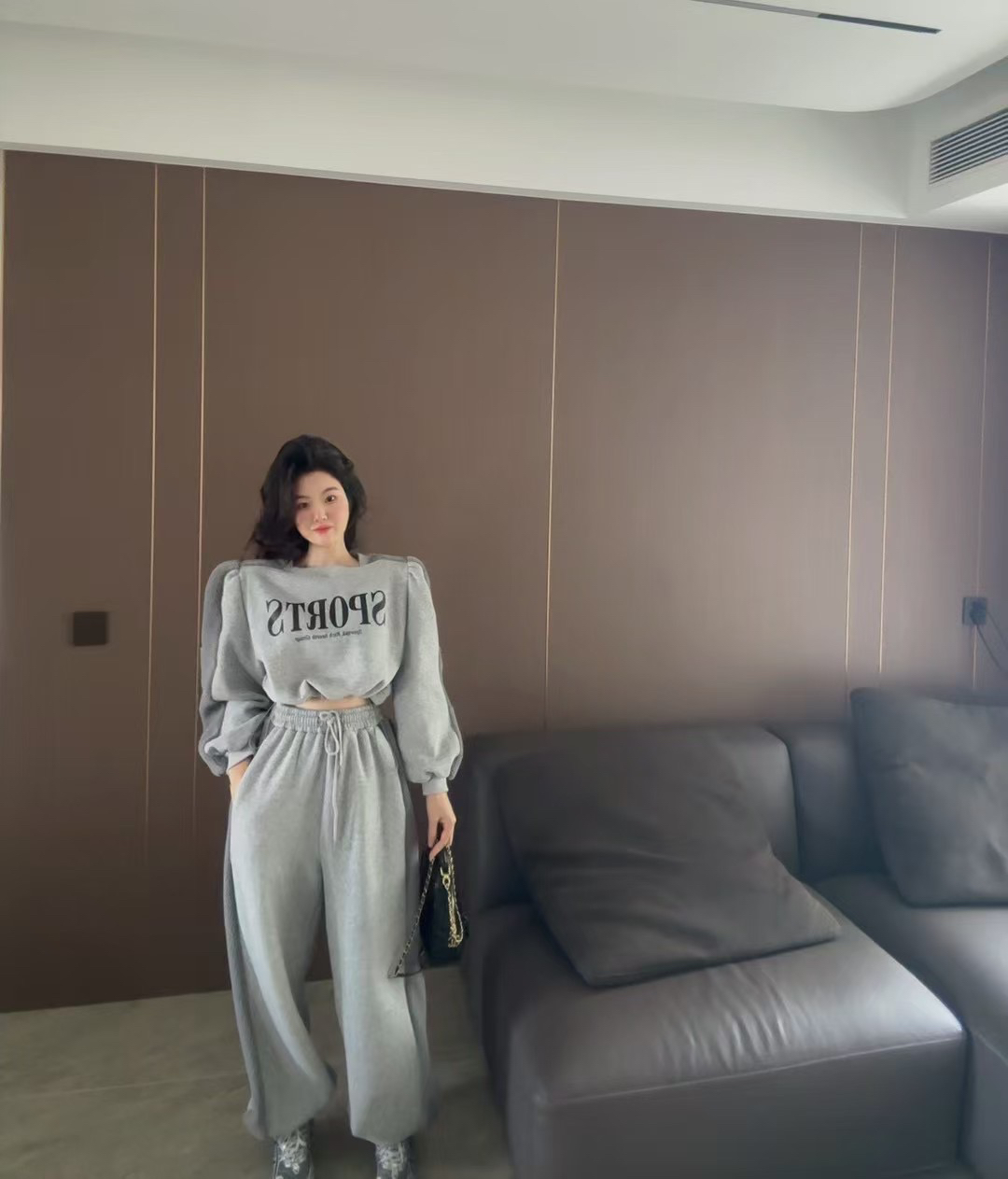 2025秋冬新款韩国字母条杠休闲短款卫衣卫裤加绒休闲套装运动女