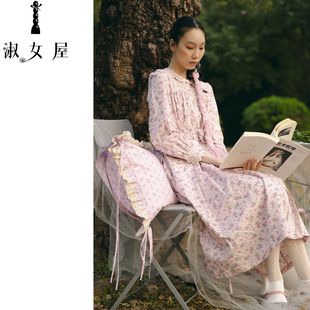 淑女屋爱德华公主。艺术家居服爱德华玫瑰之夜。艺术家居睡袍