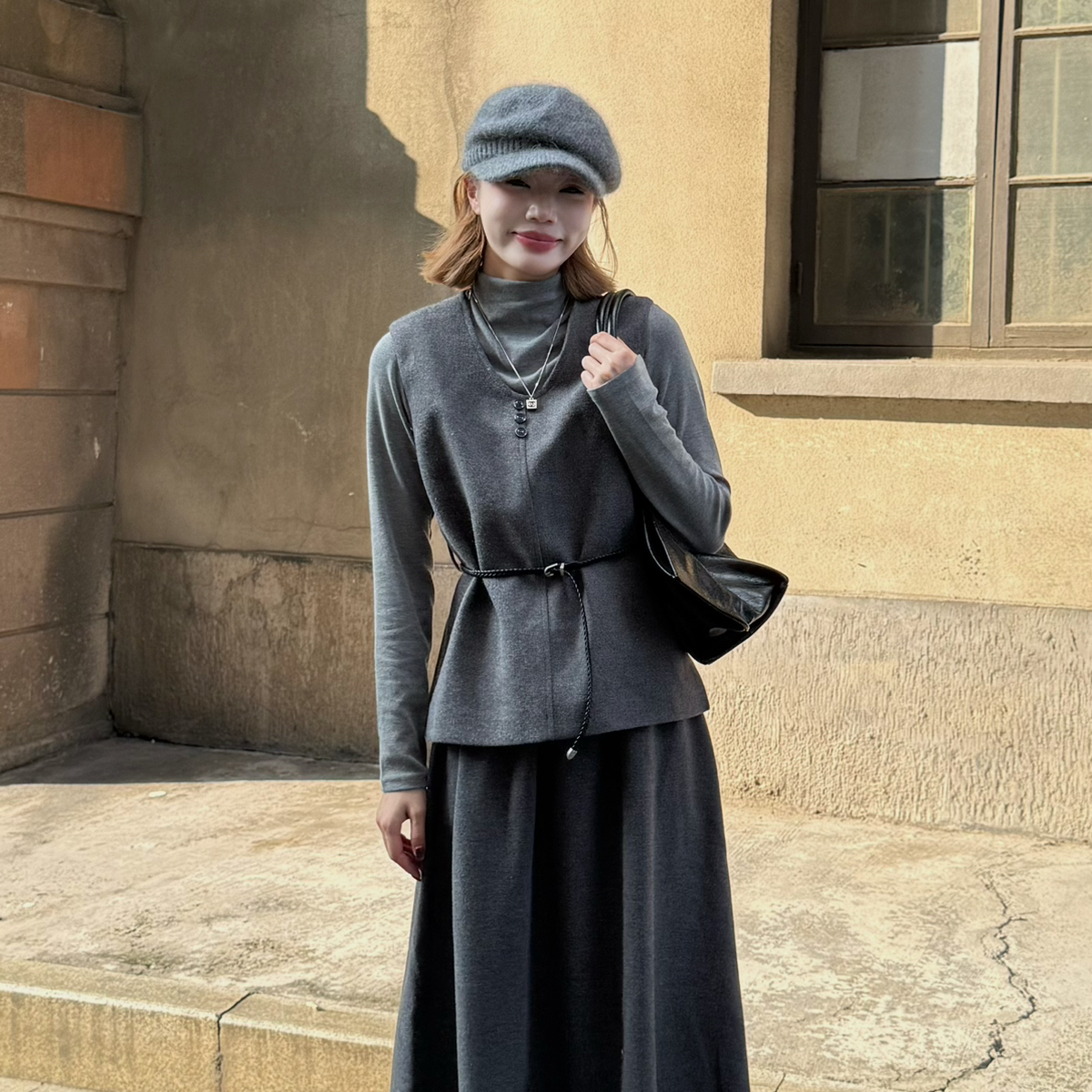 独品质小女人马甲背心打底长袖T恤休闲半身裙套装配腰绳6019