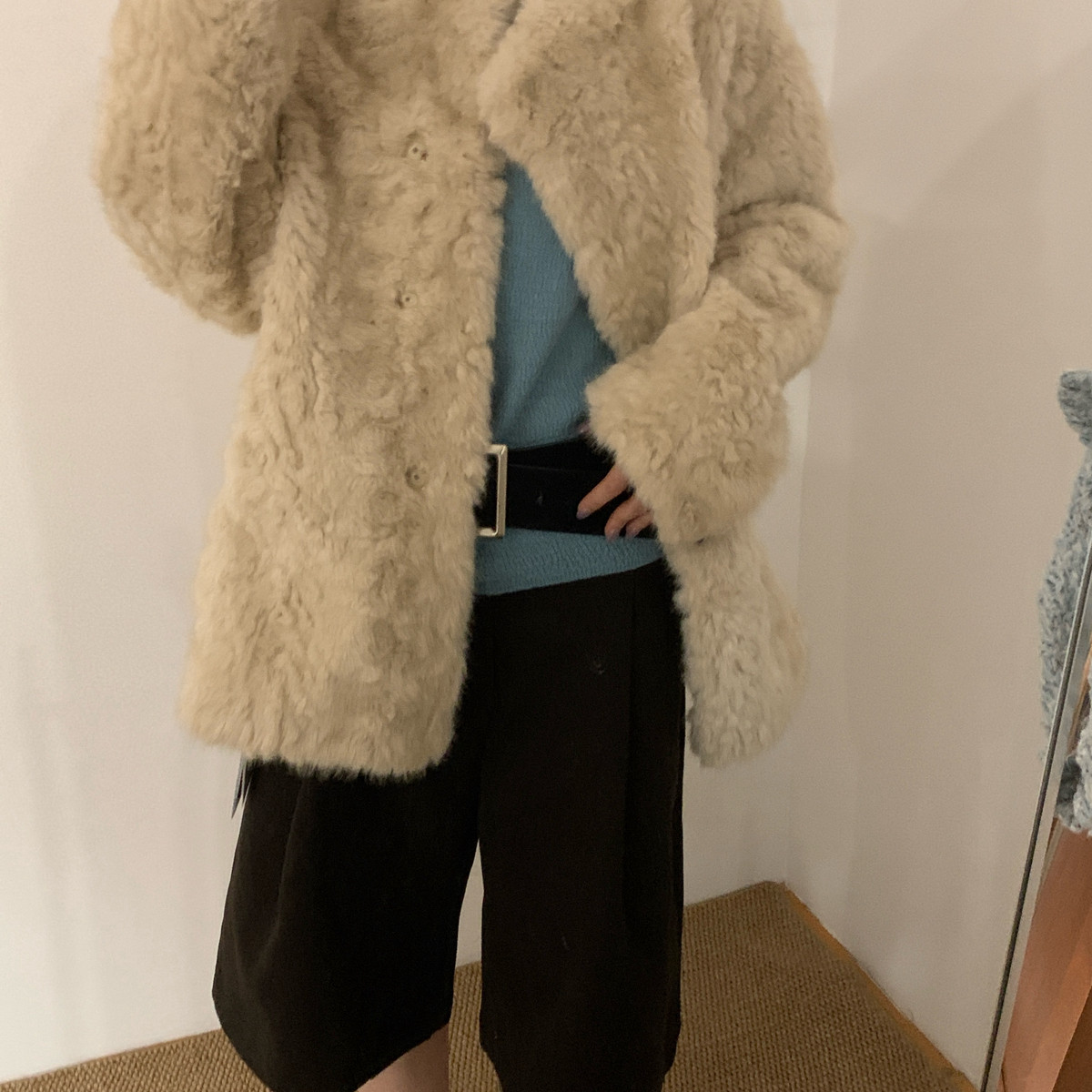 TISSUE-新韩系极简设计款叠门襟中长款环保小湖羊皮草大衣FW0148