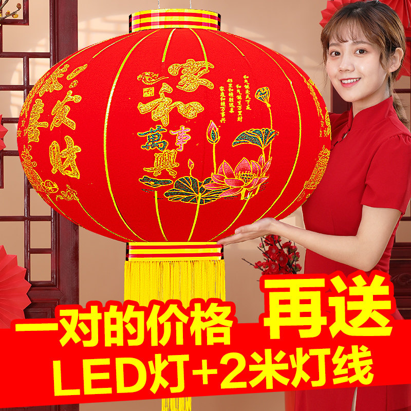 新春过年大门口大红灯笼