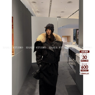 HANLU STUDIO品牌拼接真毛貉子毛翻领可连帽90白鸭绒短款羽绒服黑